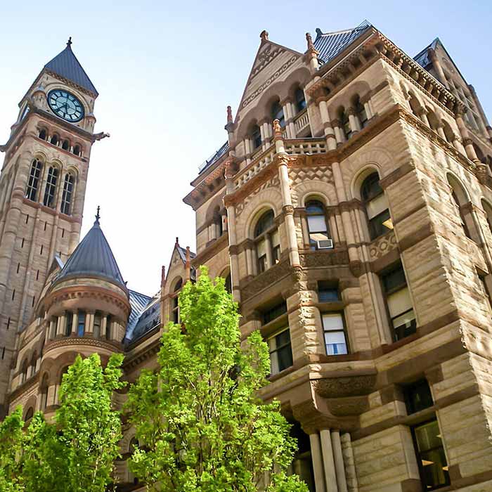 Business Class to Toronto Last Minute Deals